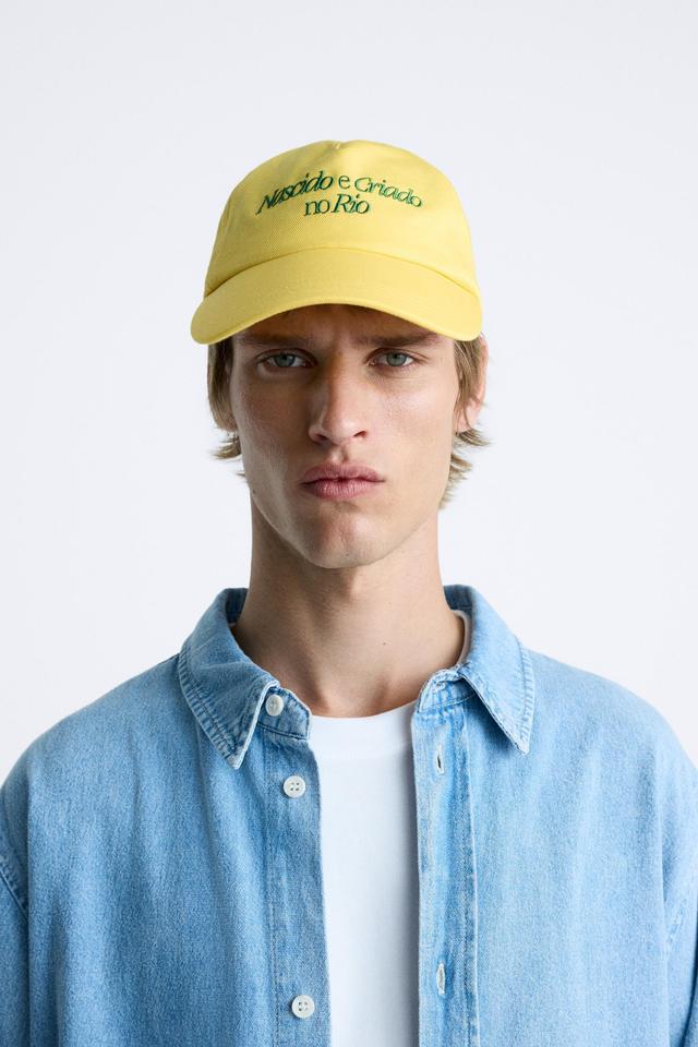 CONTRAST EMBROIDERED CAP Product Image