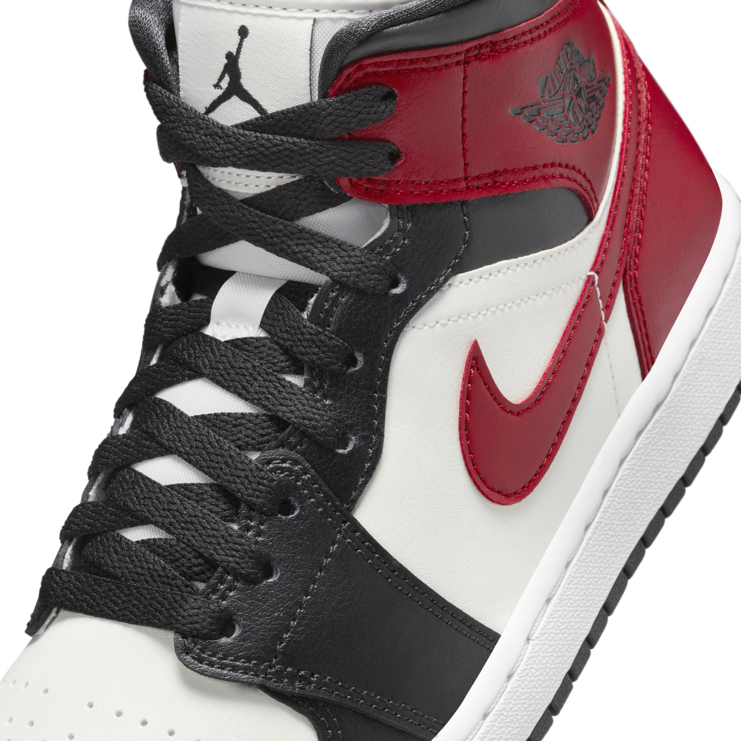 Women's Air Jordan 1 Mid Shoes Product Image