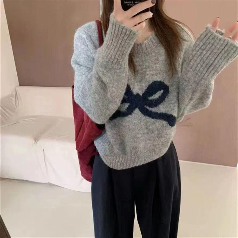 Round Neck Bow Patterned Sweater Product Image