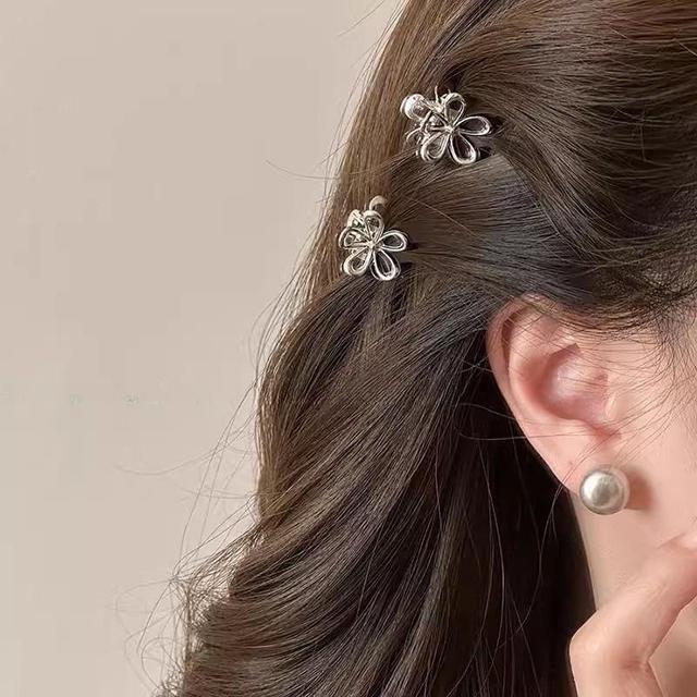 Floral Alloy Hair Claw Clip Product Image