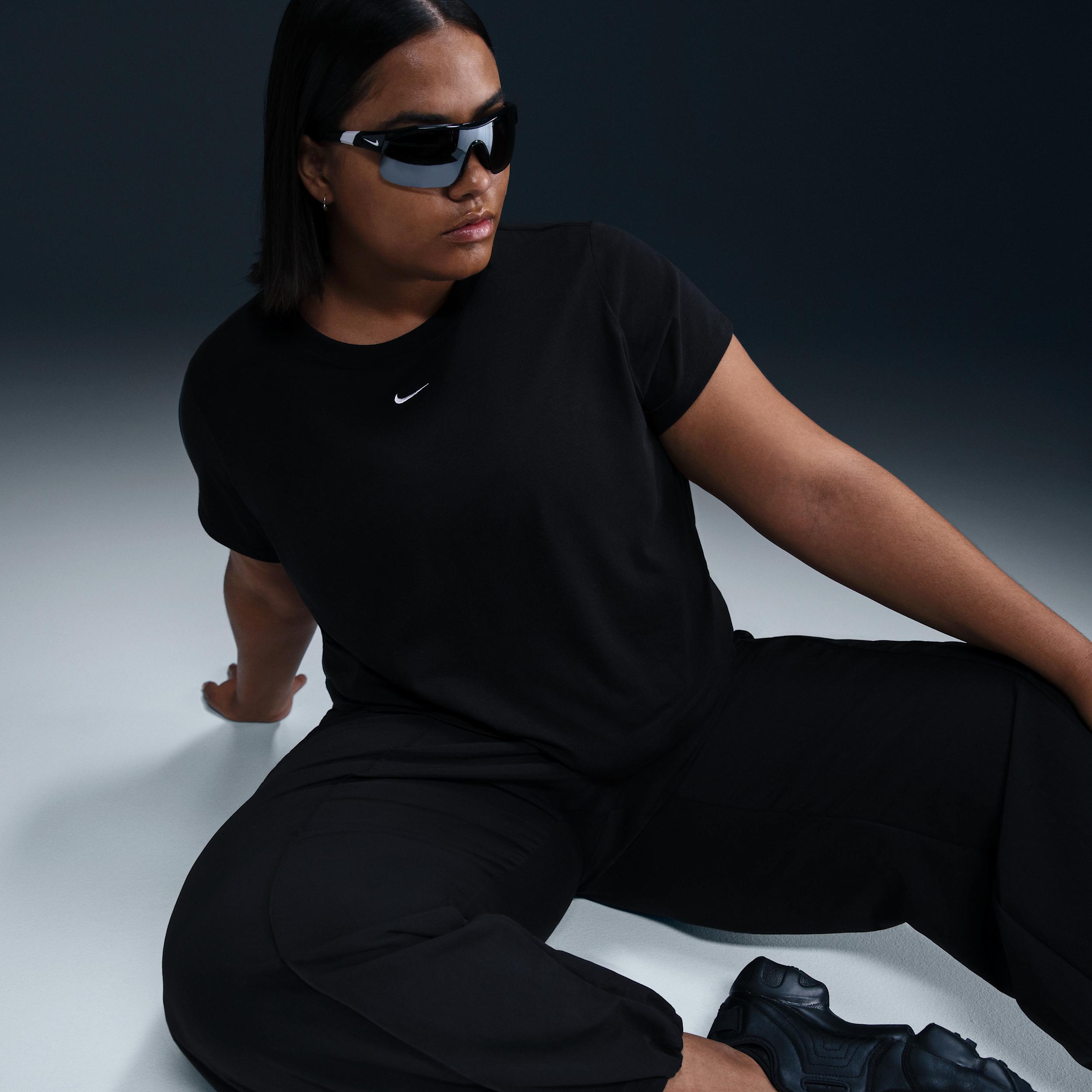 Nike Sportswear Chill Knit Women's Cropped T-Shirt (Plus Size) Product Image