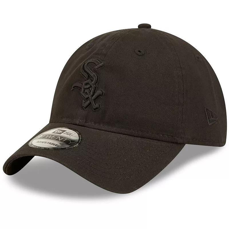 Mens New Era Chicago White Sox Black Core Classic 2.0 9TWENTY Adjustable Hat Product Image