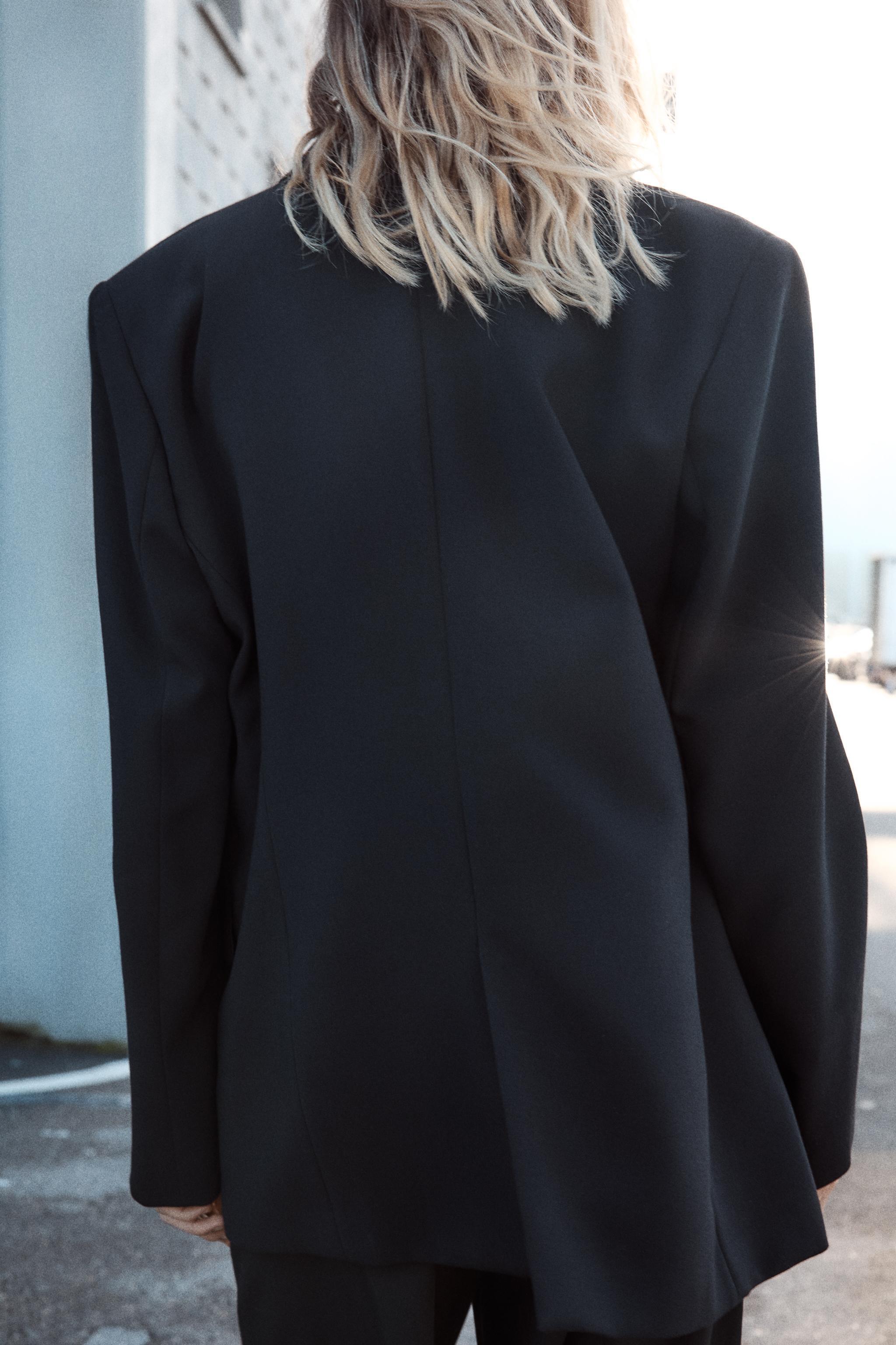 BASIC BLAZER Product Image