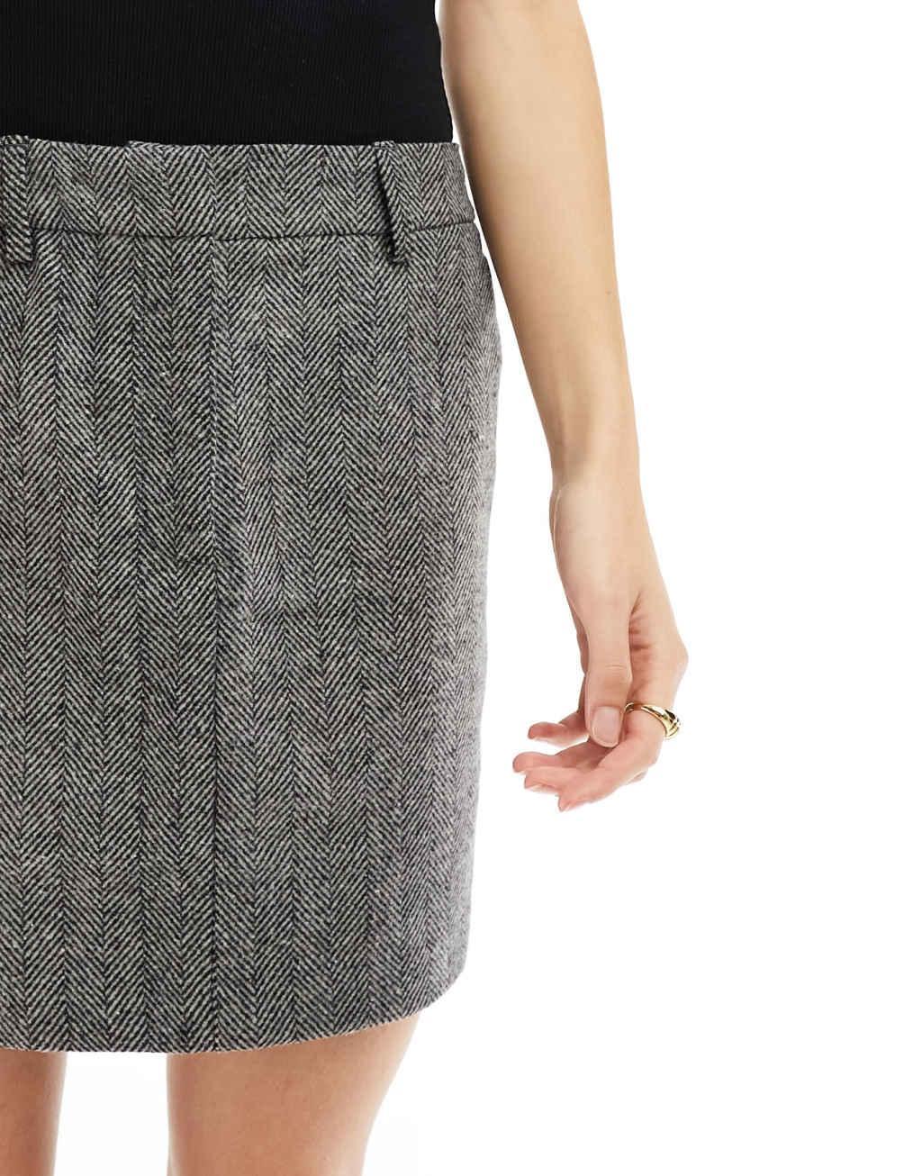 Vero Moda herringbone mini skirt in gray Product Image