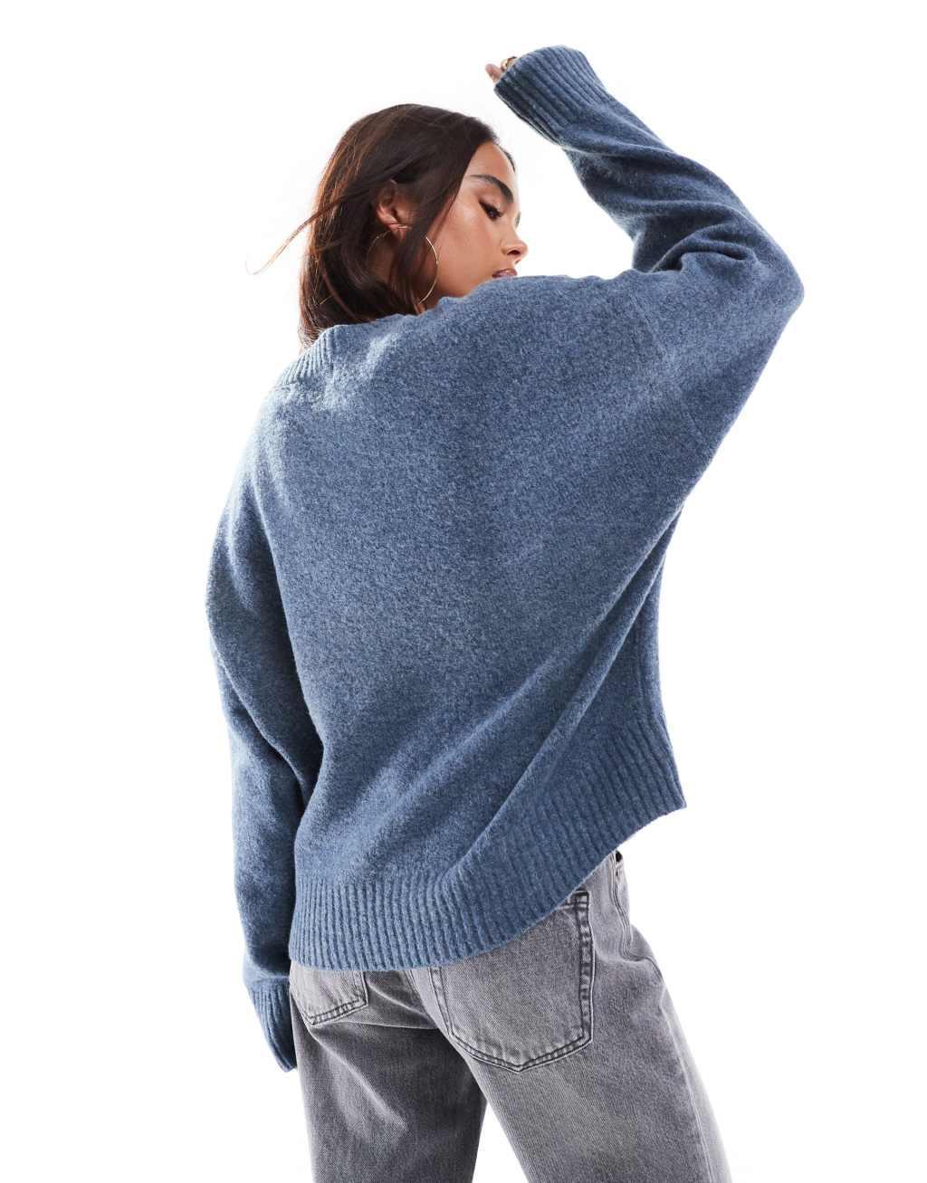 Vero Moda soft o-neck sweater in petrol blue Product Image