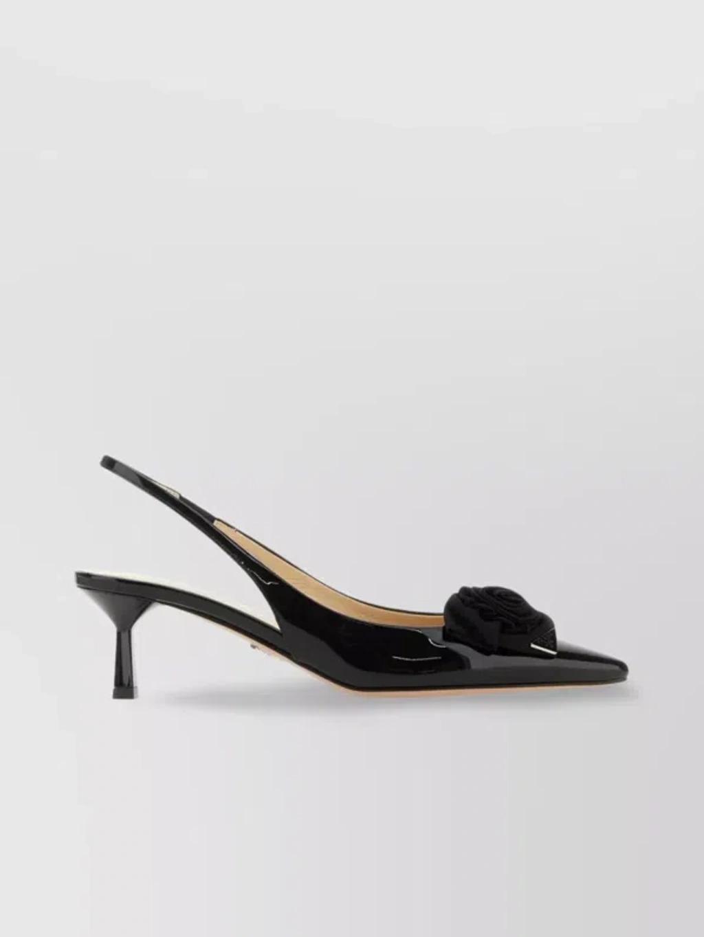 Leather Pumps With Kitten Heel And Peculiar Toe In Black product image