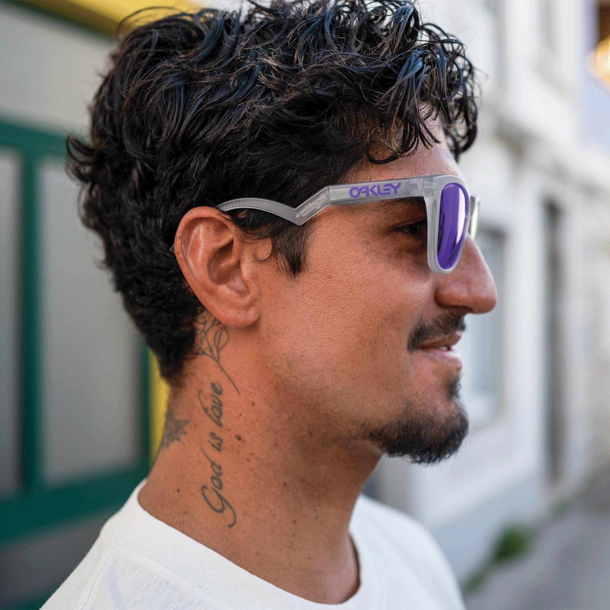 Oakley Men's Frogskins™ Hybrid Sunglasses Product Image