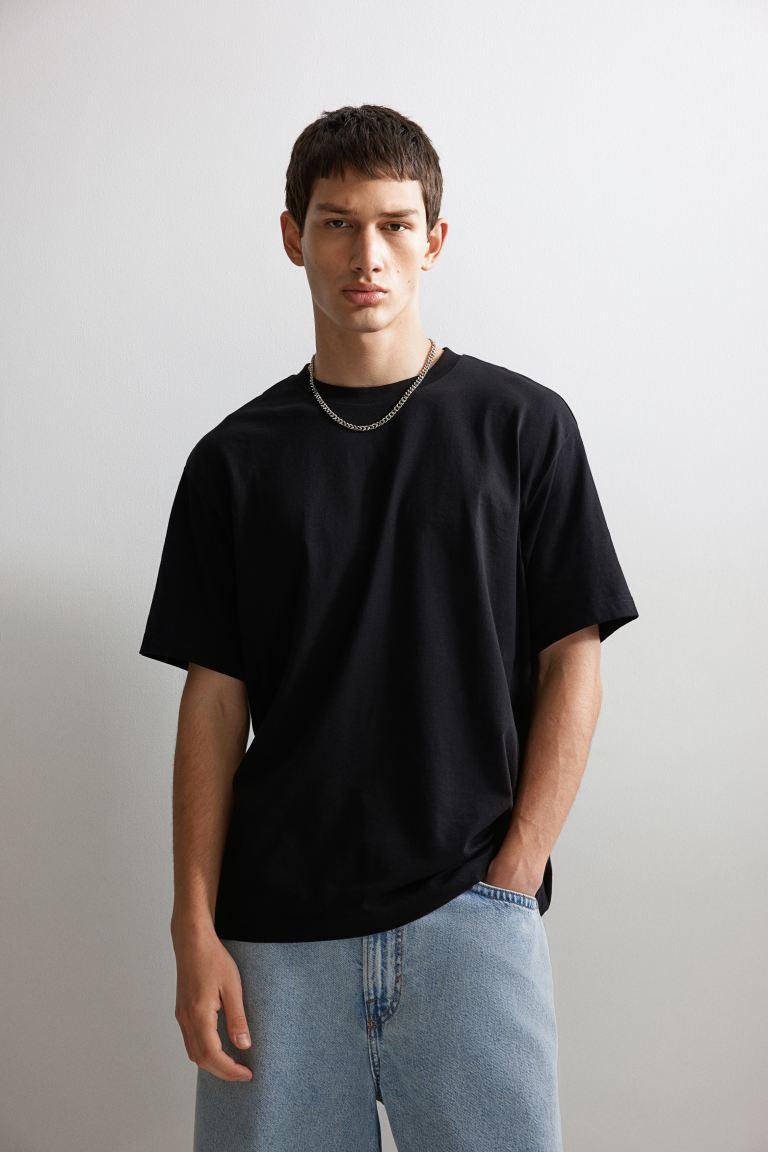 H & M - Relaxed Fit T-shirt - Black Product Image