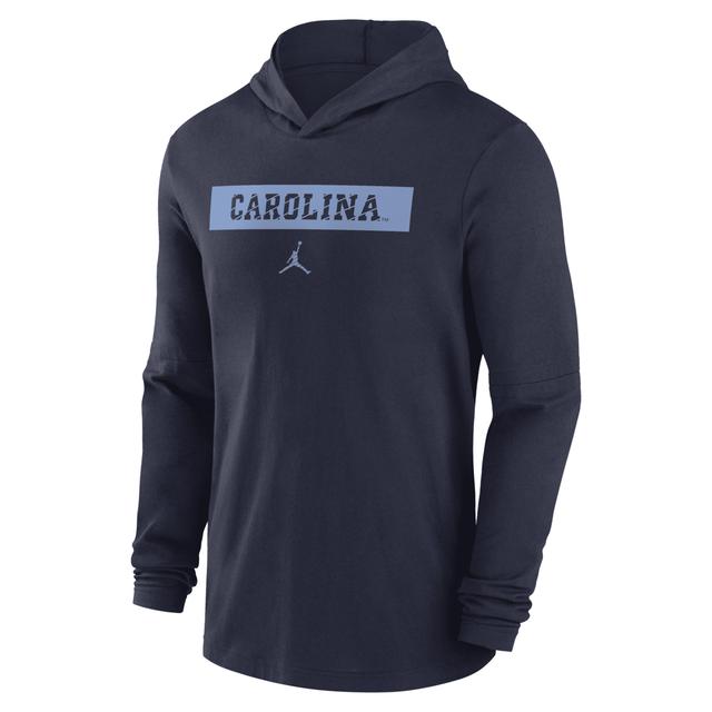 North Carolina Tar Heels Sideline Nike Men's Dri-FIT College Long-Sleeve Hooded Top Product Image