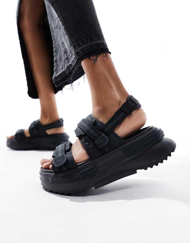 Converse Run Star Utility sandals in black Product Image