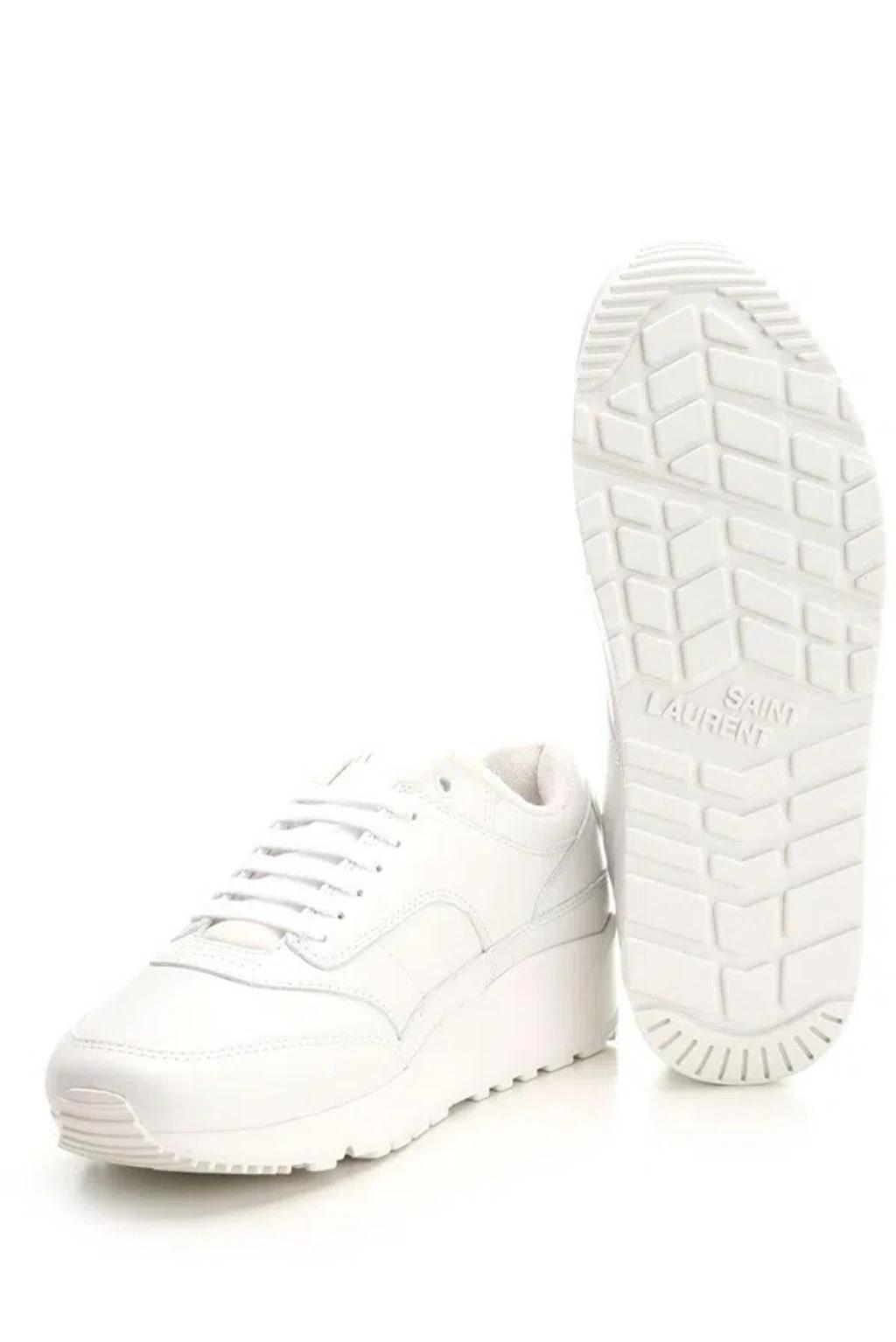 Sneakers In White Product Image