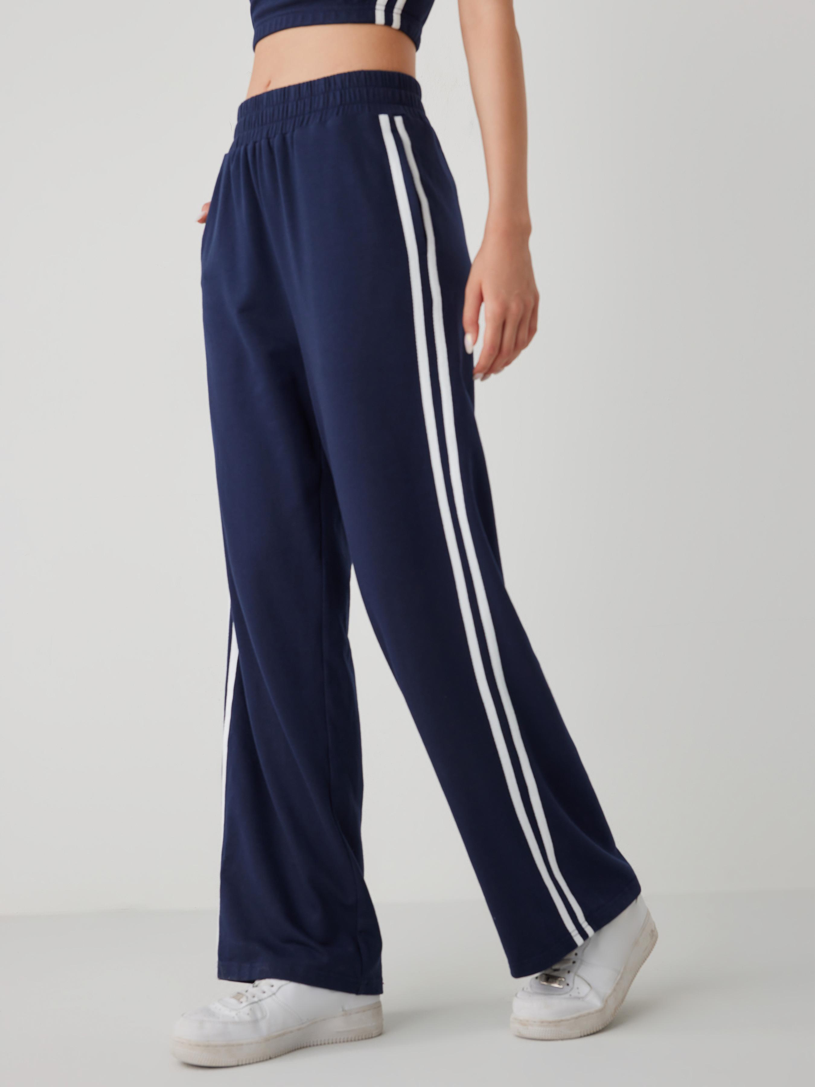 Elastic Waist Contrasting Trim Sweatpants Product Image