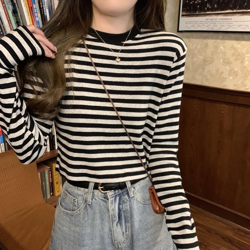 Long-Sleeve Crewneck Striped Tee Product Image