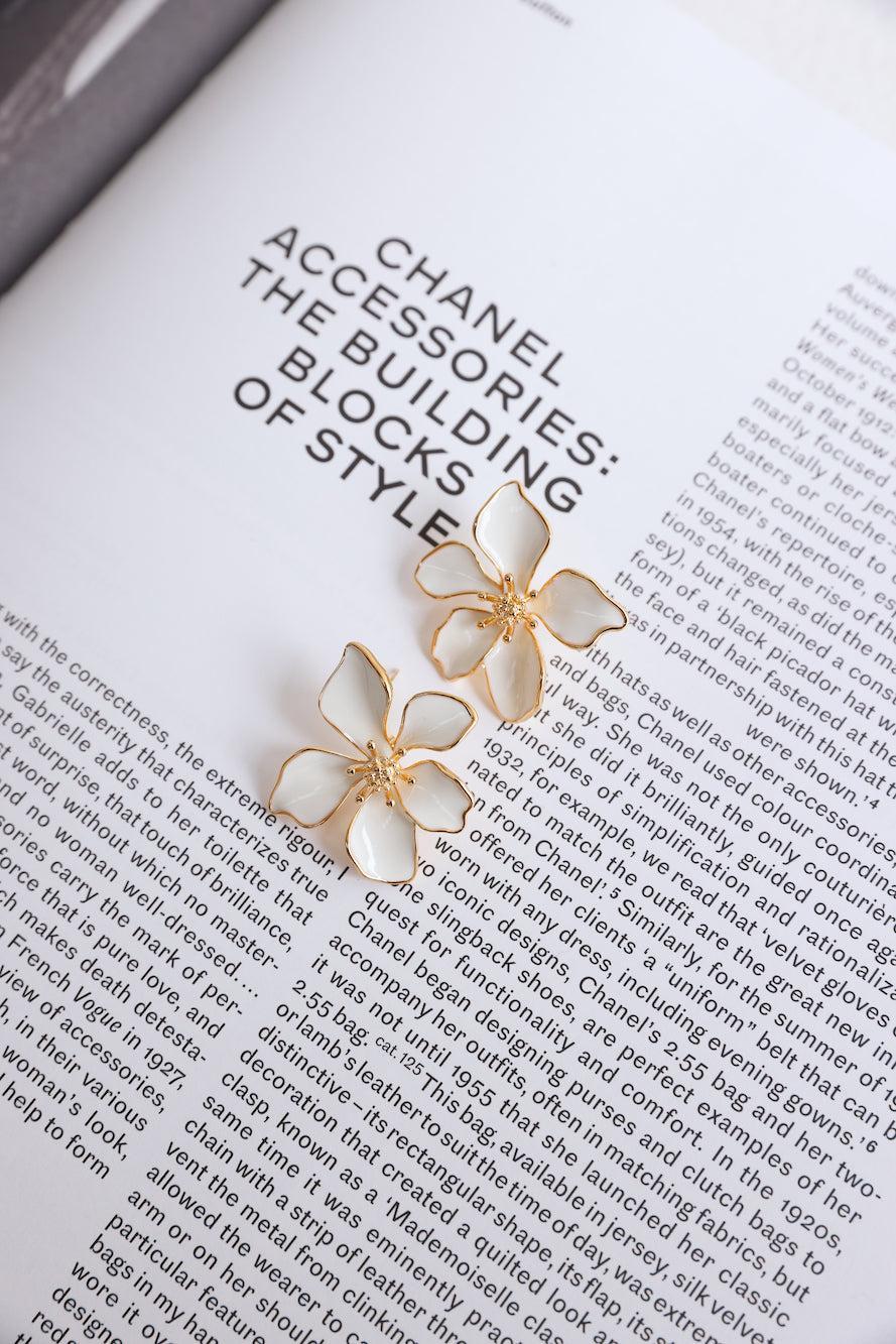 18k Gold Plated Hawaii Flowers Earrings Gold Product Image