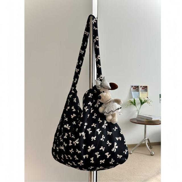 Bow Print Tote Bag Product Image