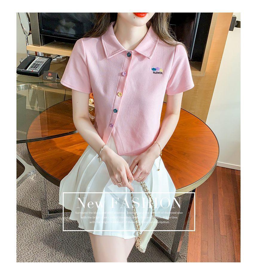 Short-Sleeve Asymmetrical Floral Print Button-Up polo Shirt Product Image