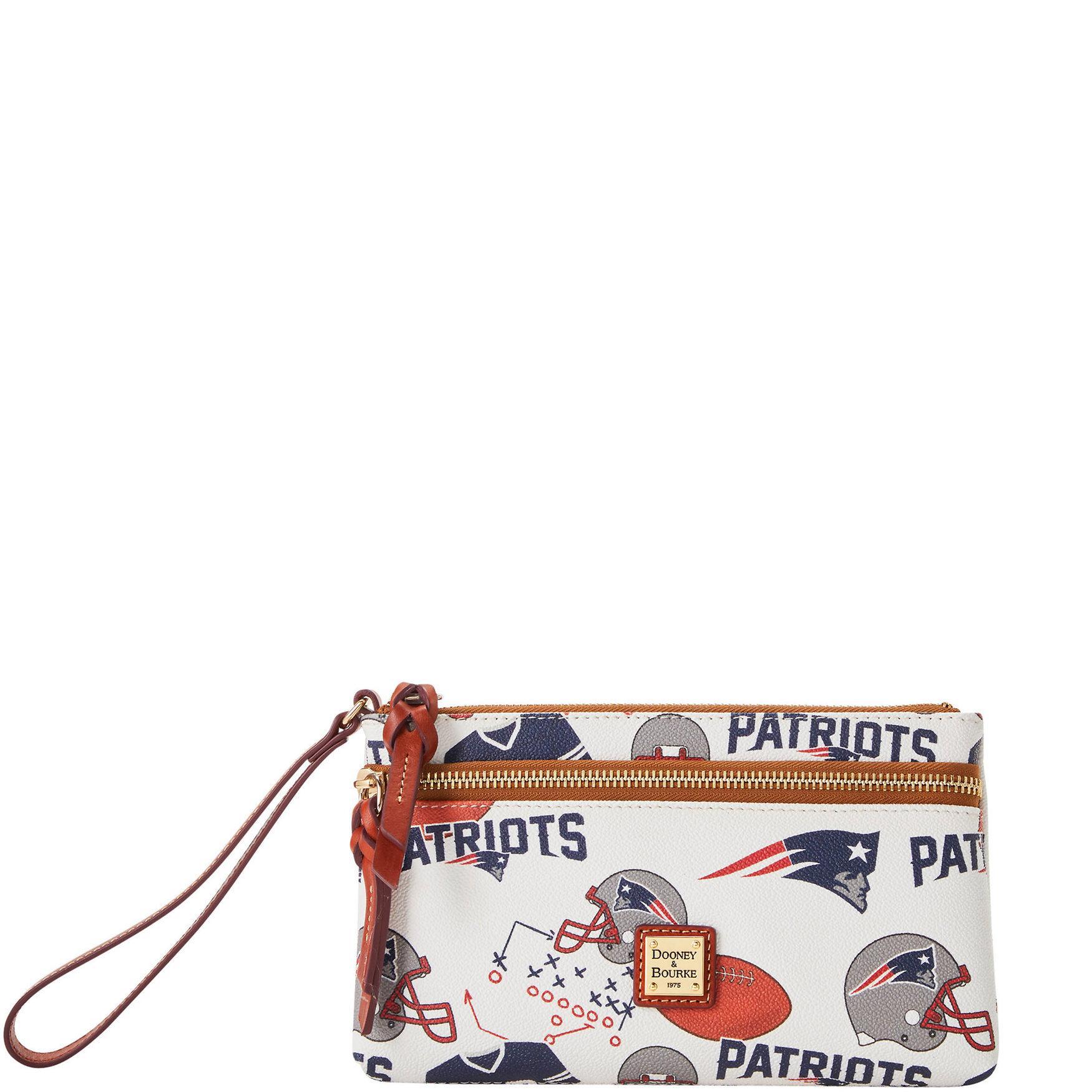 Dooney & Bourke Womens NFL Patriots Double Zip Coated Cotton Wristlet in White Multi Product Image