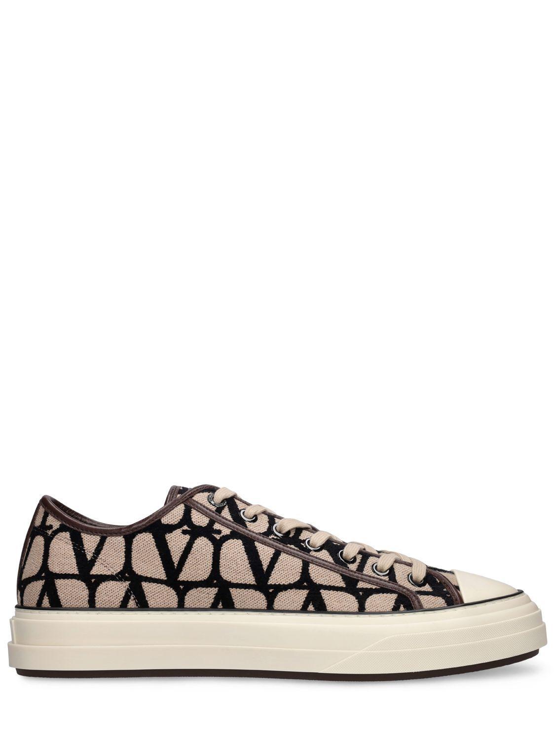 VALENTINO GARAVANI Sneakers Low-top Totaloop In Brown Product Image