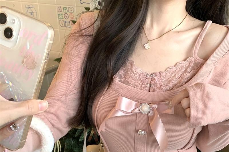 Long-Sleeve Scoop Neck Mock Two-Piece Lace Panel Bow Accent Slim Fit Crop T-Shirt Product Image