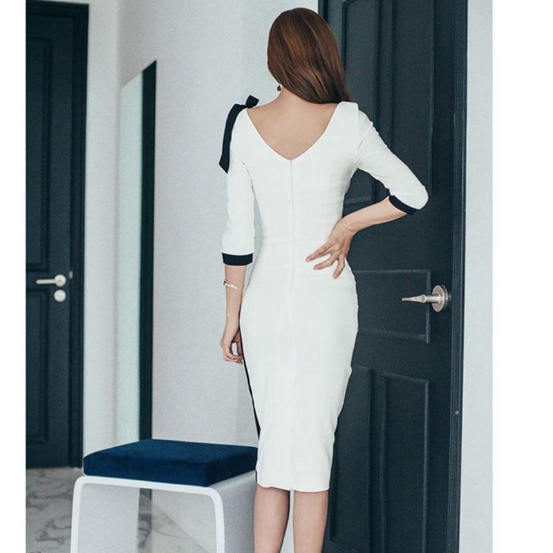 3/4-Sleeve Round Neck Two Tone Cutout Midi Sheath Dress Product Image