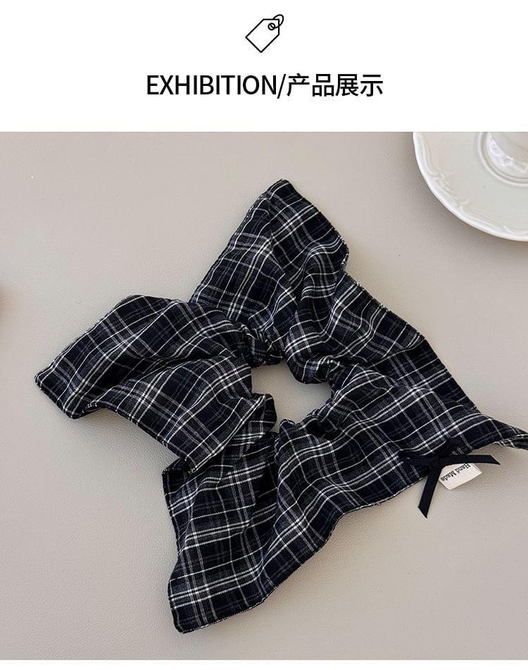 Plaid Bow Scrunchie Product Image