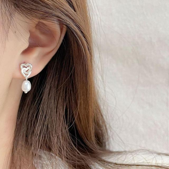 Faux Pearl Drop Earring Product Image