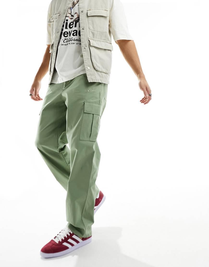 NIKE Club Woven Cargo Pants In Green product image