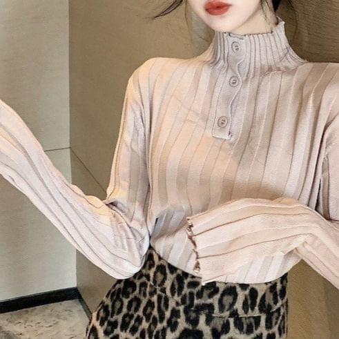 Long-Sleeve Turtleneck Plain Knit Top Product Image