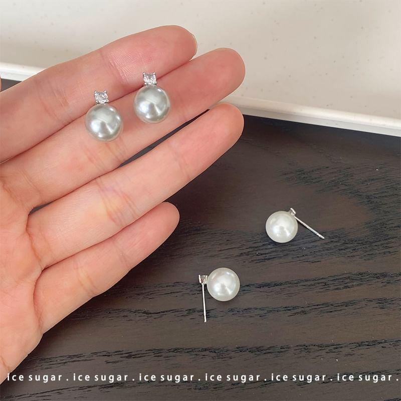 Faux Pearl Drop Earring Product Image