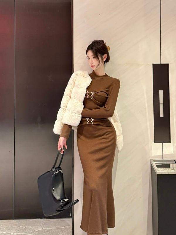 Long-Sleeve Crewneck Knit Maxi Sheath Dress Product Image