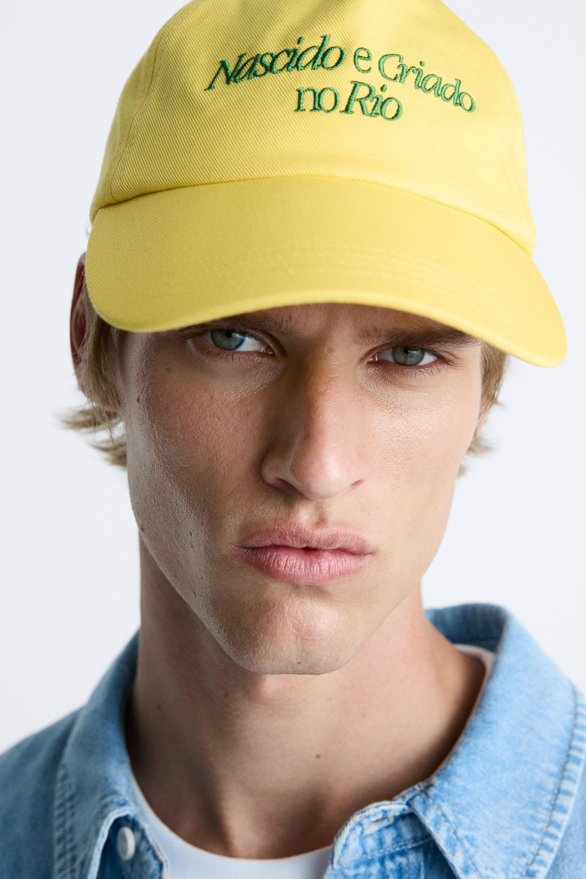 CONTRAST EMBROIDERED CAP Product Image