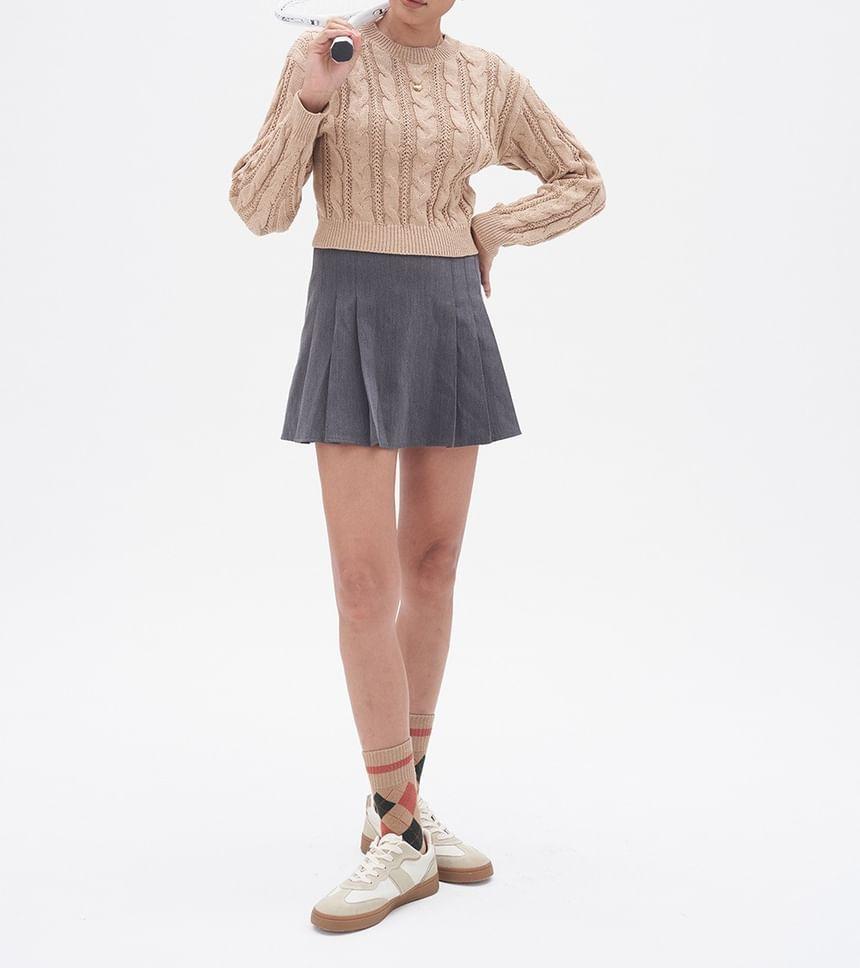 Crew Neck Plain Cable Knit Cropped Sweater Product Image