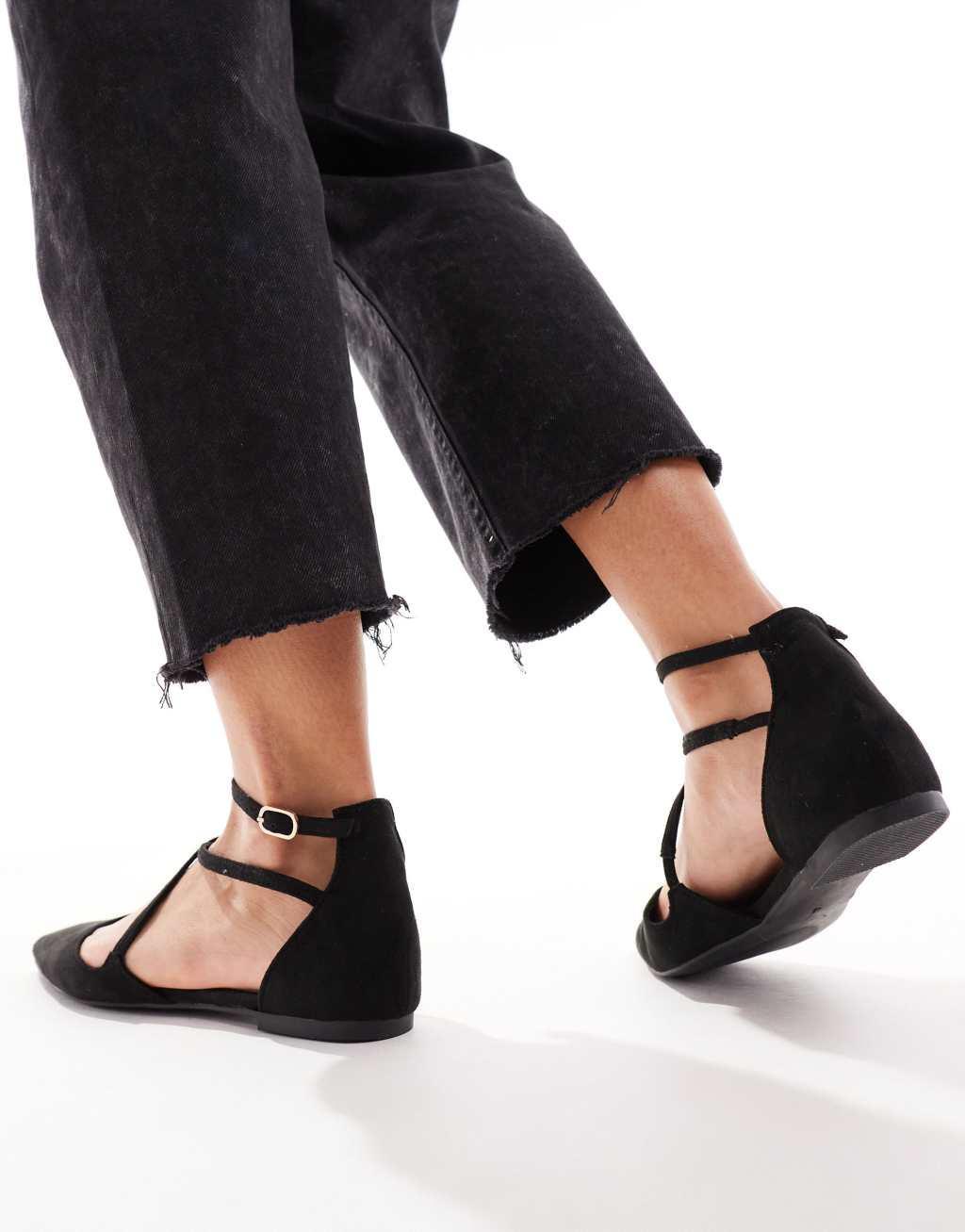 ASOS DESIGN Larna pointed ballet flats in black Product Image