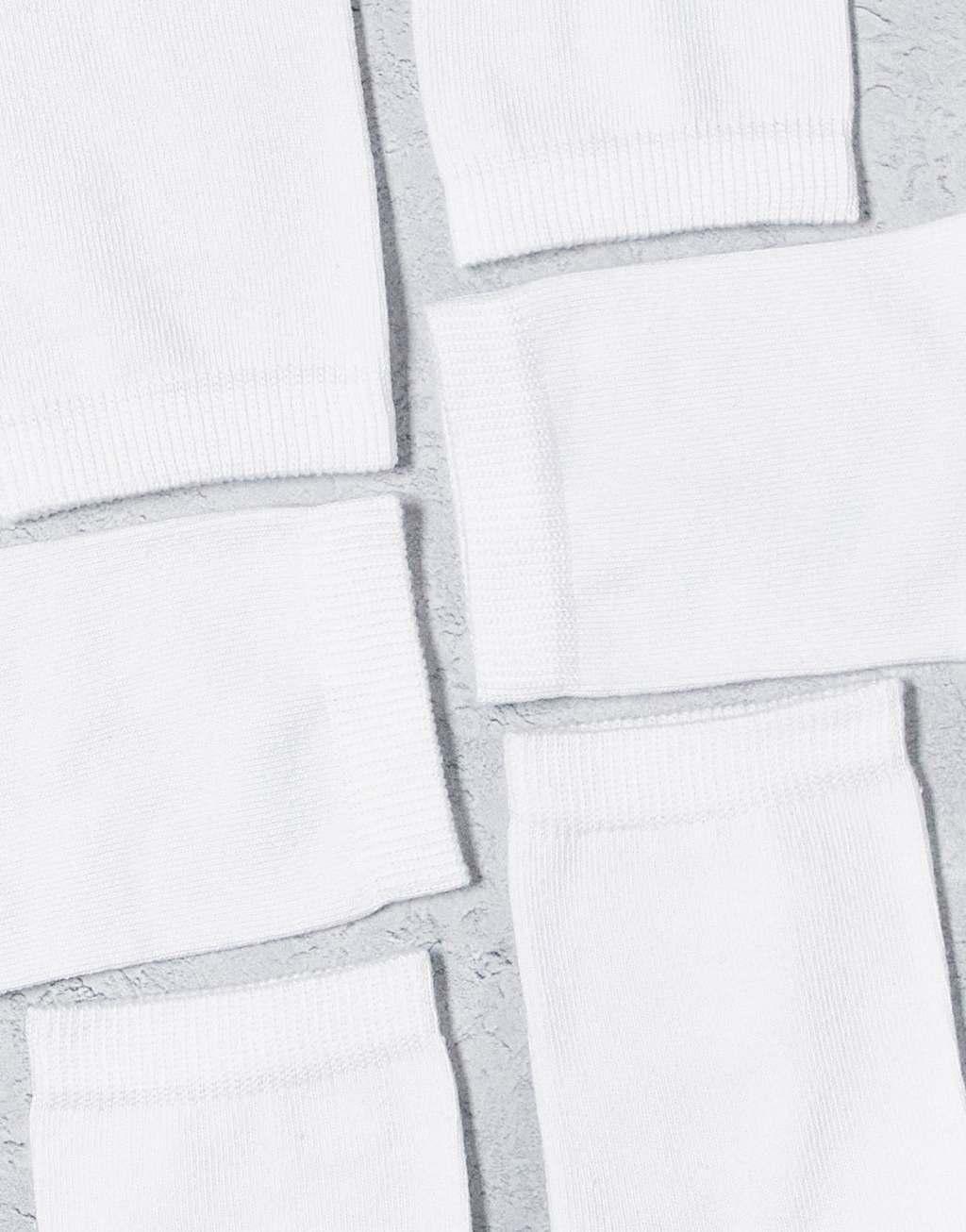 ASOS DESIGN 5 pack ankle socks in white Product Image