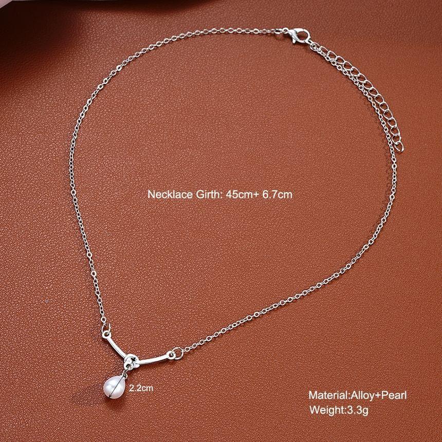 Faux Pearl Necklace Product Image