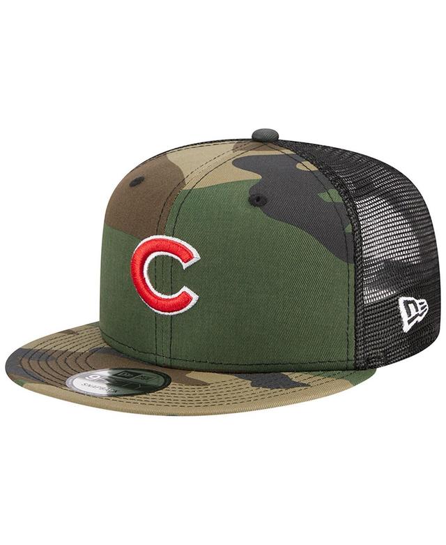 Mens New Era Camo Chicago Cubs Woodland Camo Trucker 9FIFTY Snapback Hat Product Image