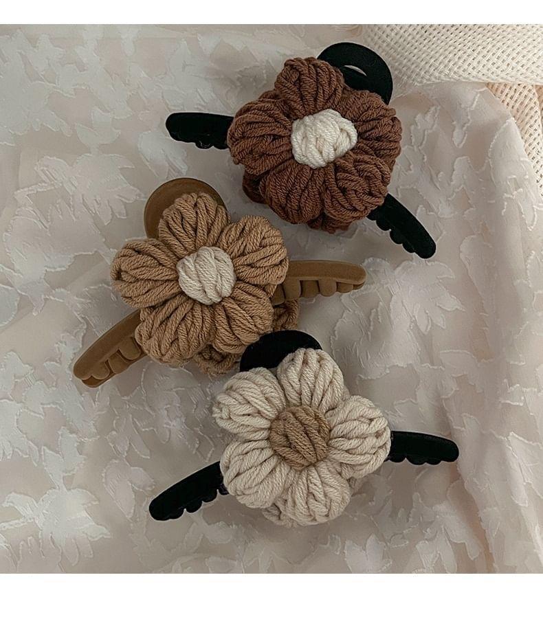 Yarn Flower Hair Clip Product Image