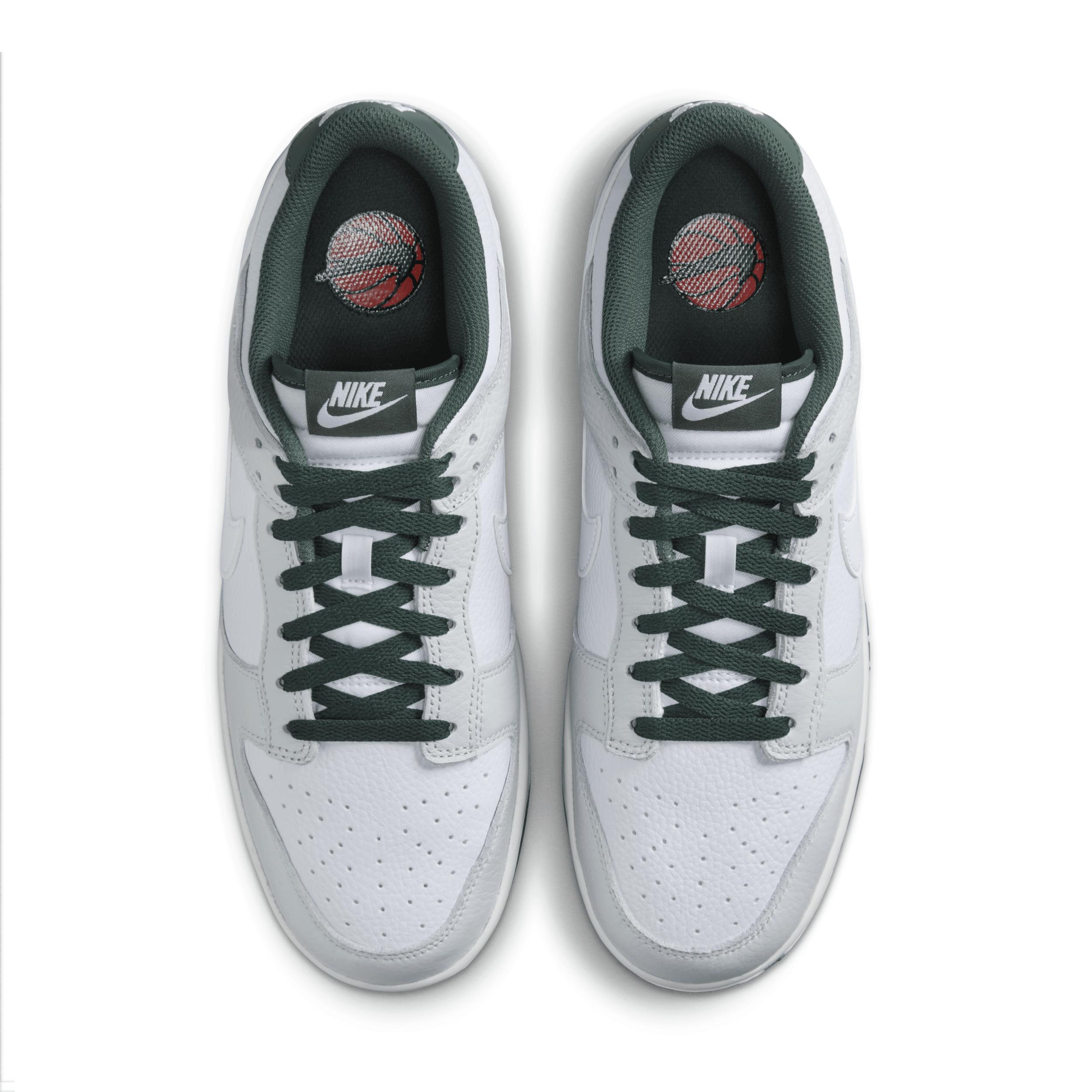 Nike Men's Dunk Low Retro SE Shoes Product Image