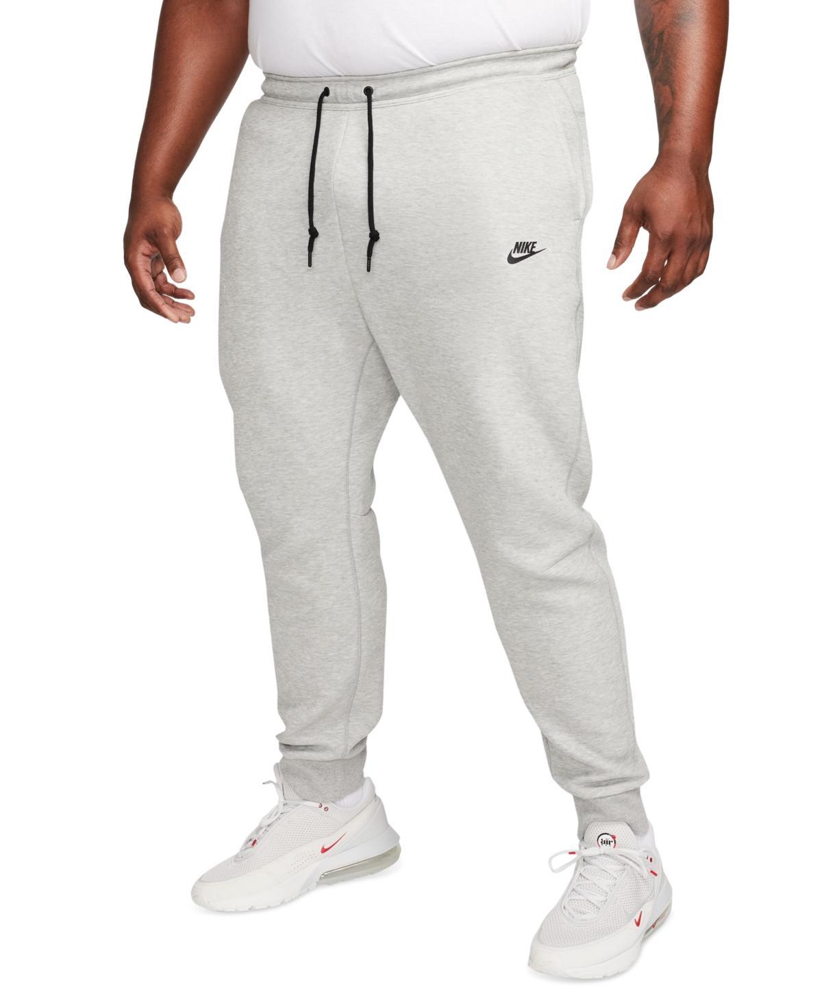 Nike Tech Fleece joggers in black Product Image