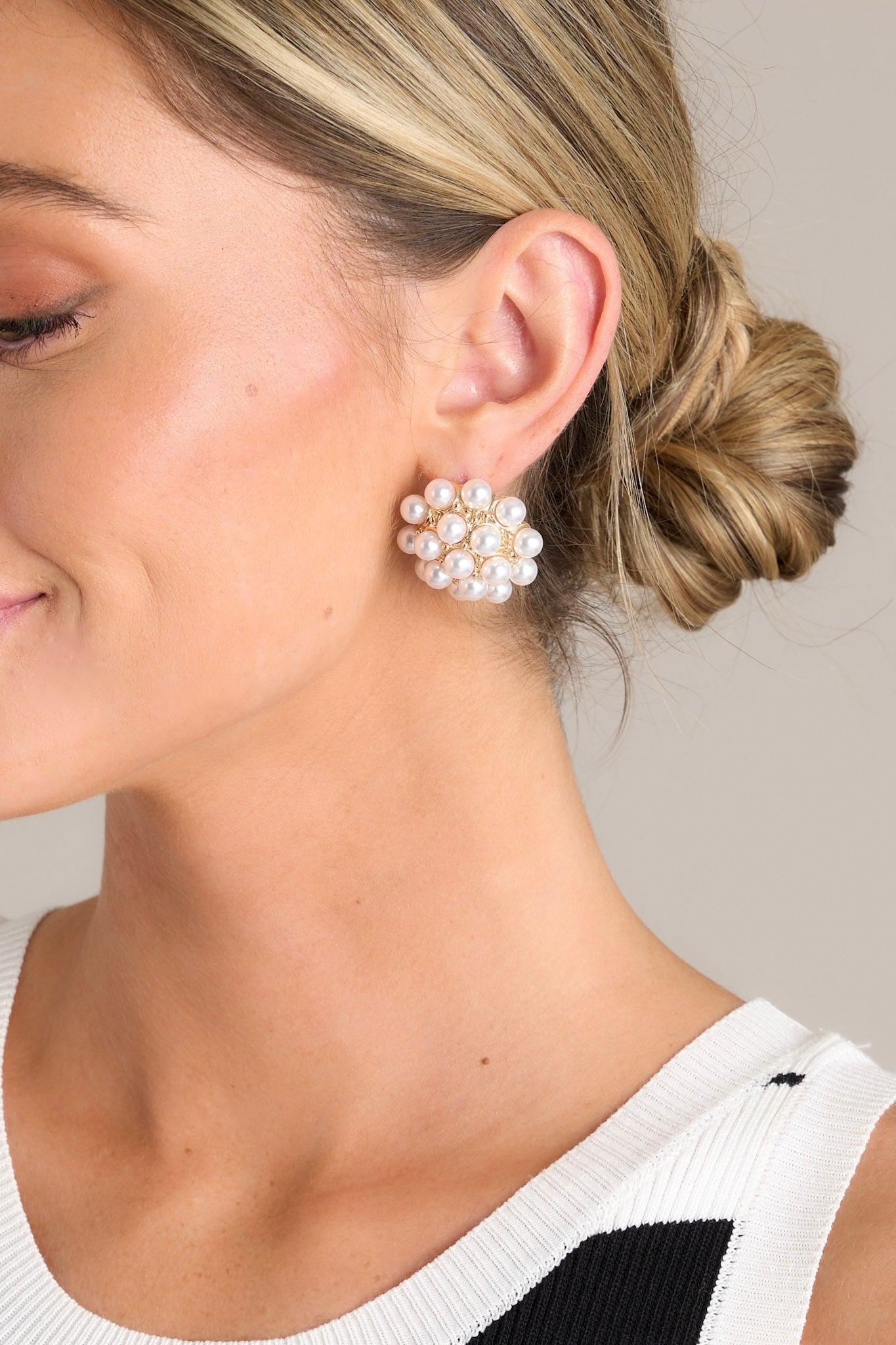 Hello Gorgeous Ivory Pearl Cluster Earrings Product Image