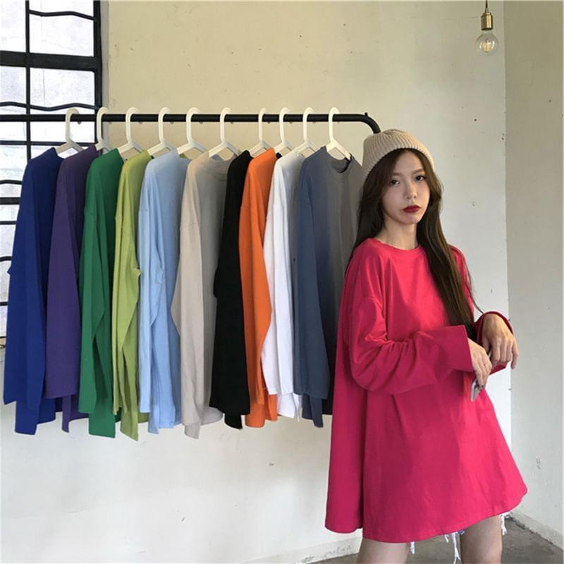 Long-Sleeve Crew Neck Plain T-Shirt Product Image