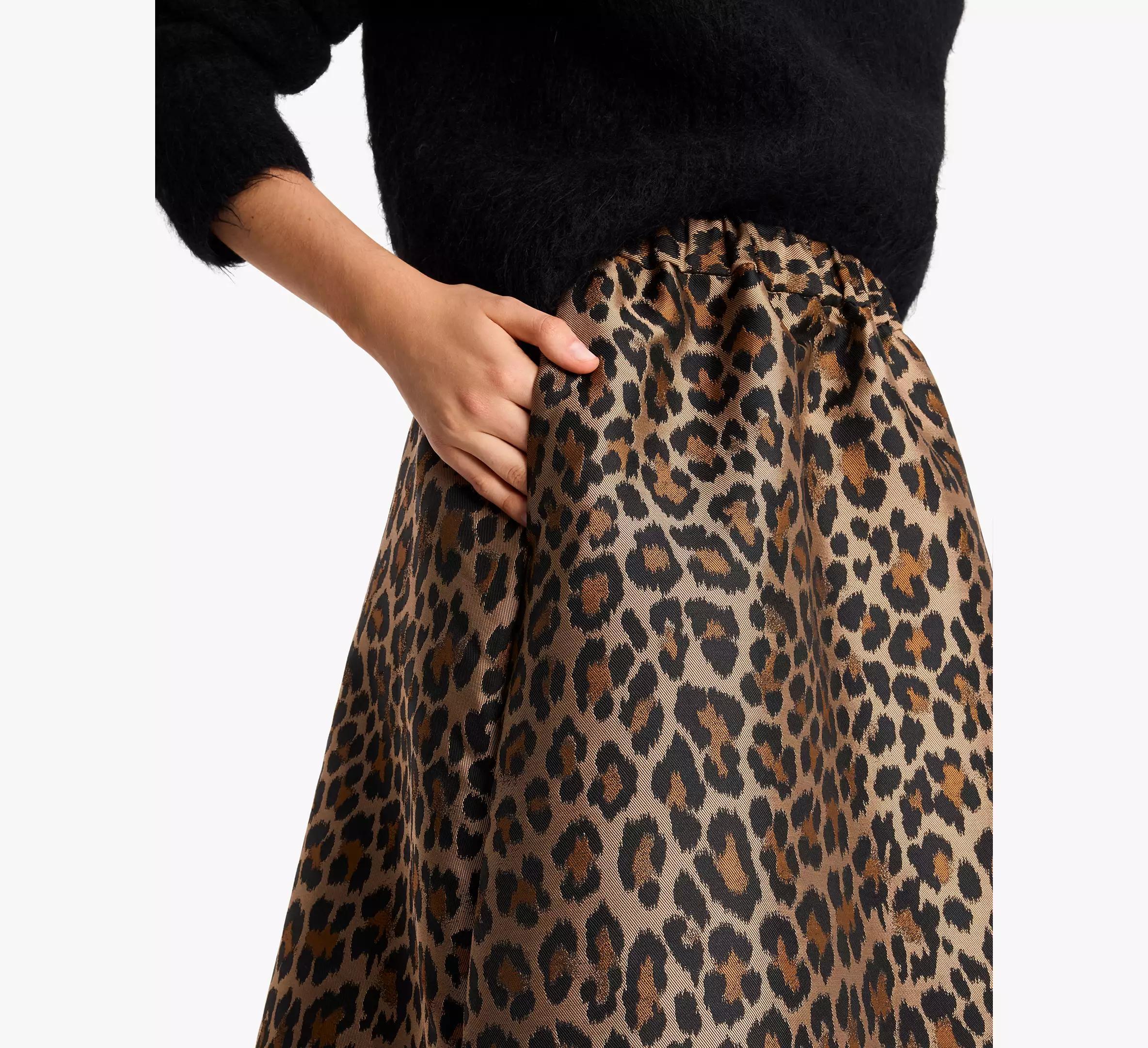 Classic Leopard Midi Skirt Product Image