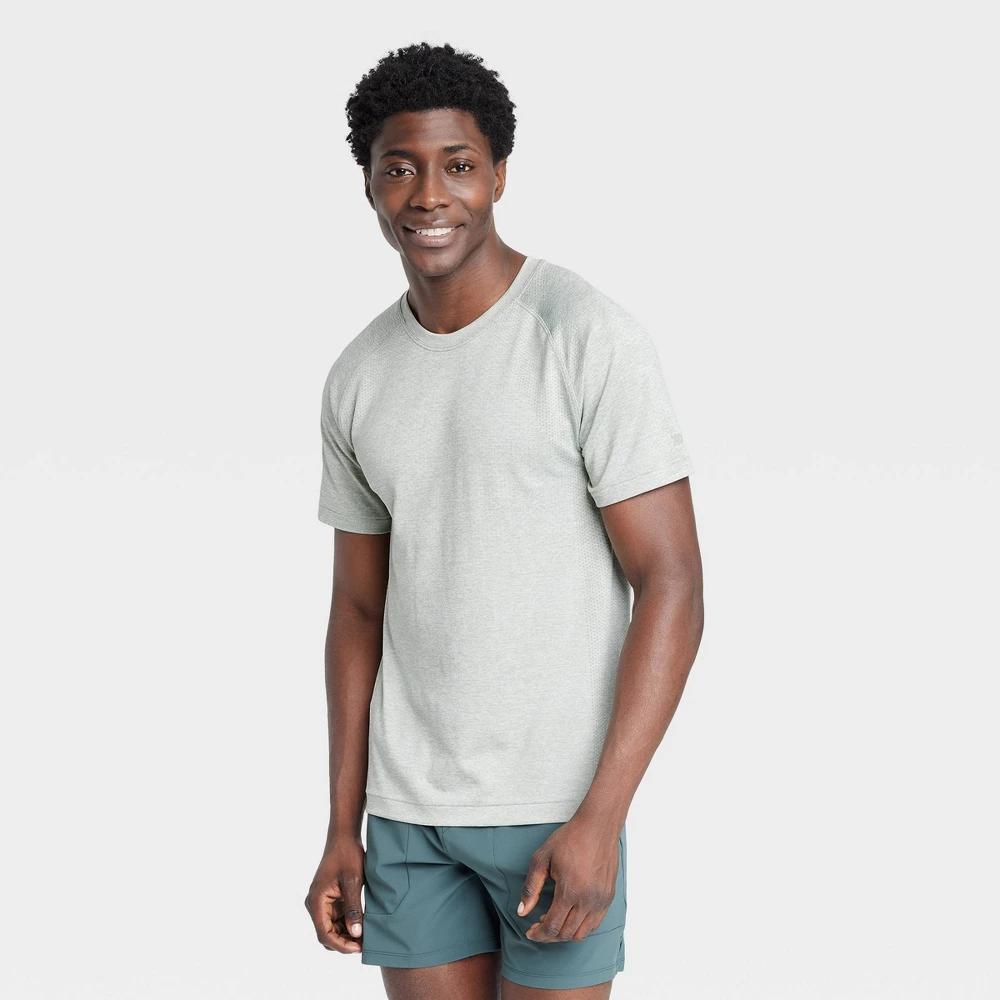 Mens Short Sleeve Seamless T-Shirt - All In Motion Gracious M Product Image