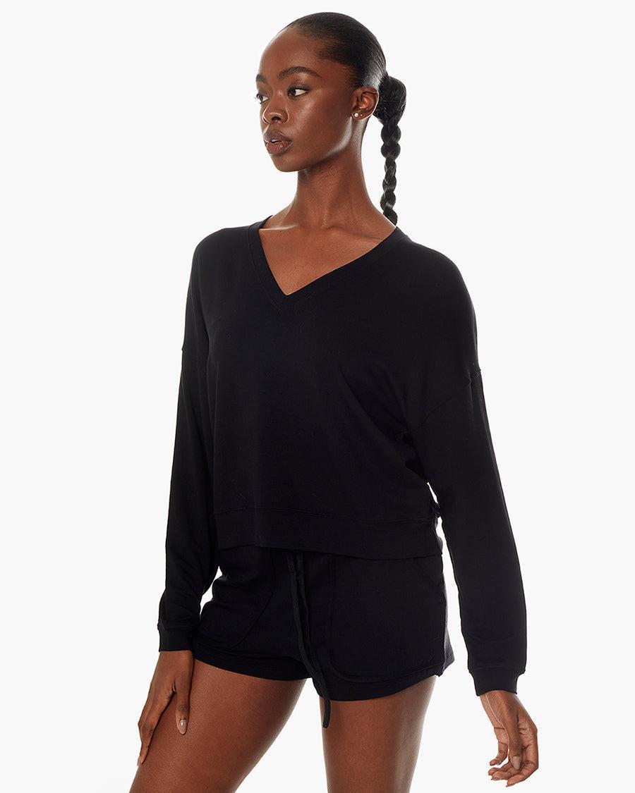 Matinée de Tennis V-neck - Black Product Image