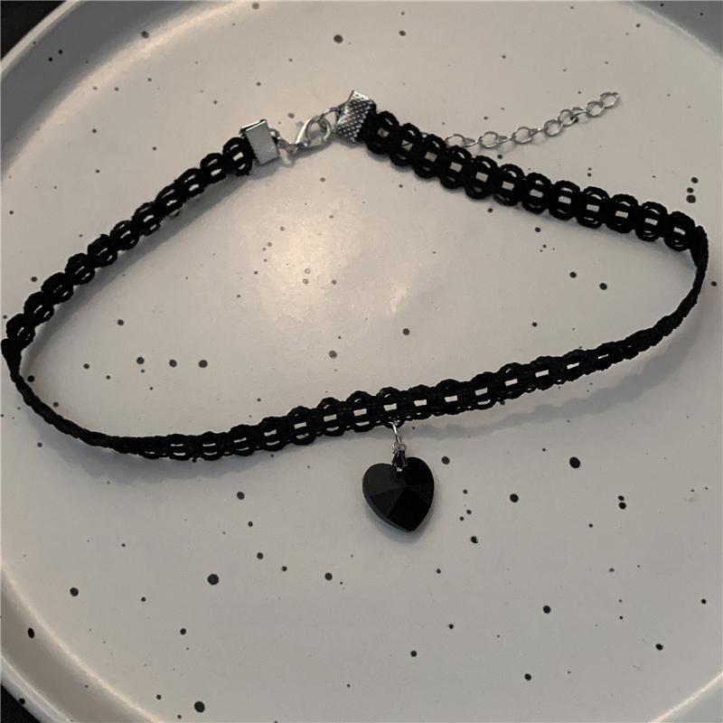 Heart Lace Choker Product Image