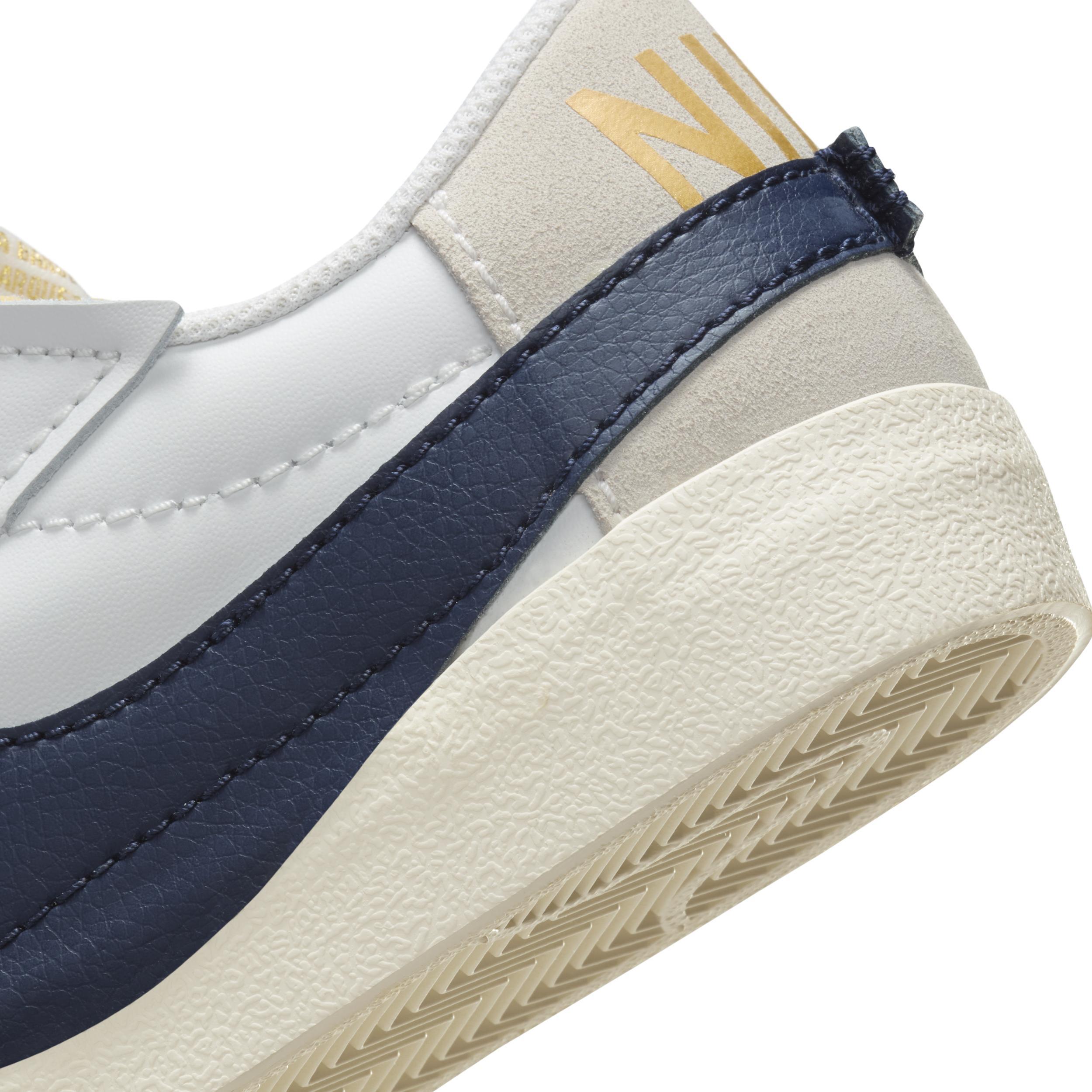 Nike Women's Blazer Low '77 Jumbo Shoes Product Image