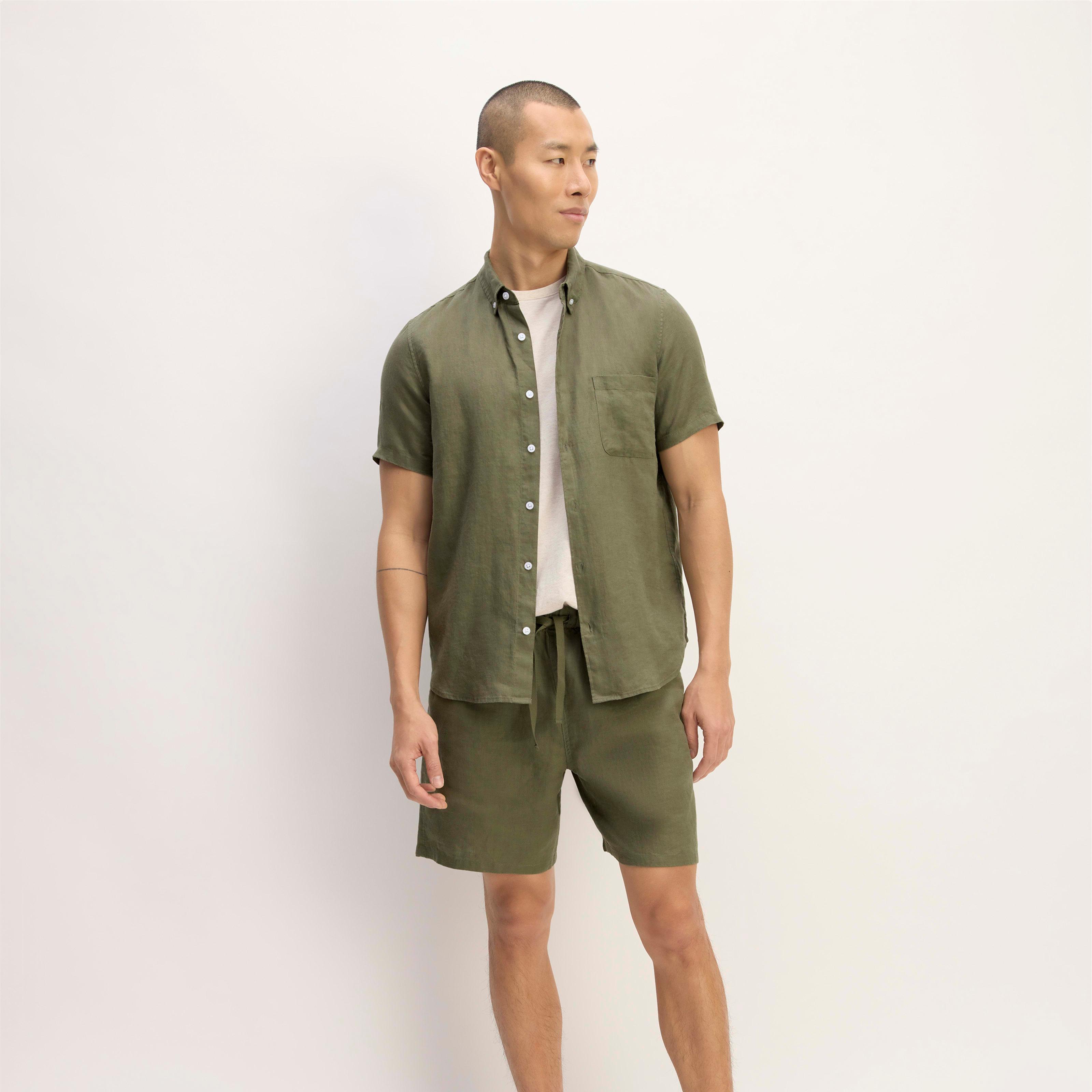 The Classic Short-Sleeve Shirt in Linen Product Image