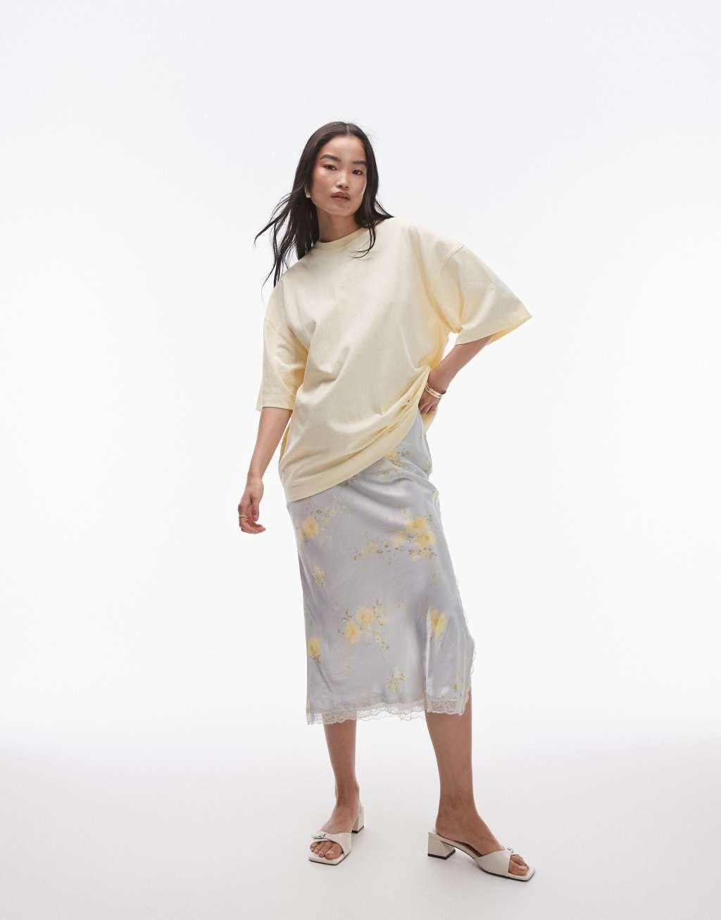 Topshop oversized dropped shoulder tee in lemon Product Image