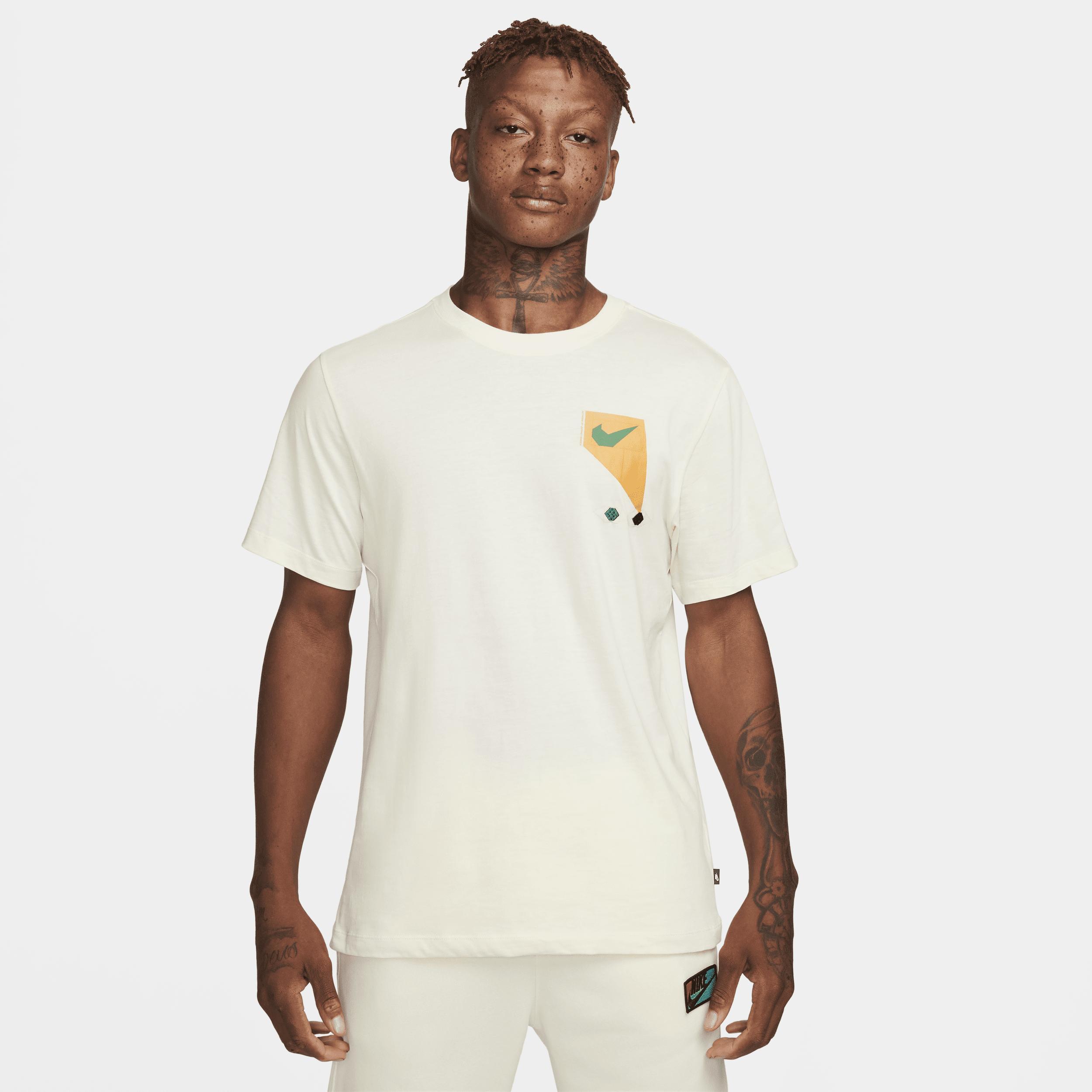 Nike Quilt Appliqu Graphic T-Shirt Product Image