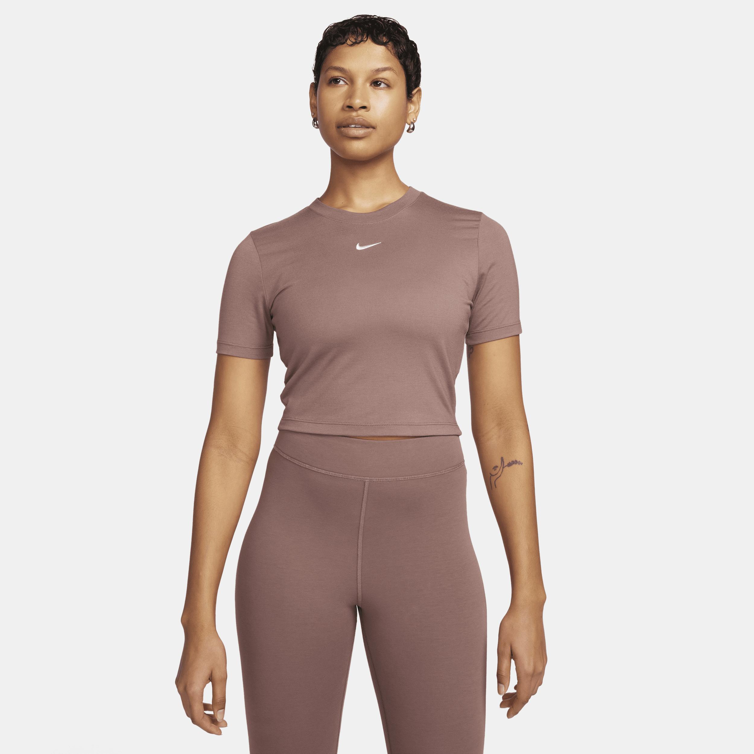 Women's Nike Sportswear Essential Slim Cropped T-Shirt Product Image